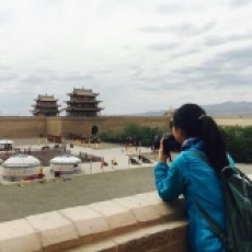 爱学习的佩奇小姐