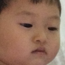 默